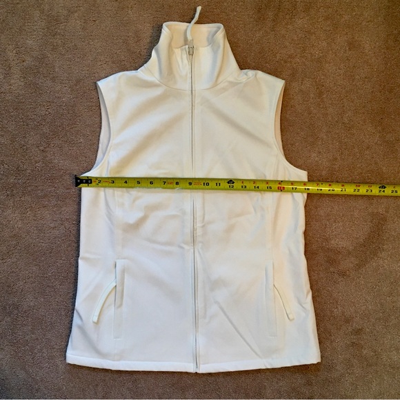 The Limited Women’s Stretch Vest - Picture 5 of 8